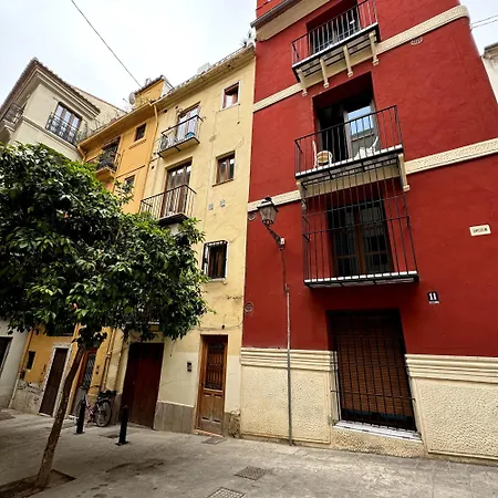 Piso Con Terraza En El Centro Historico * Valencia